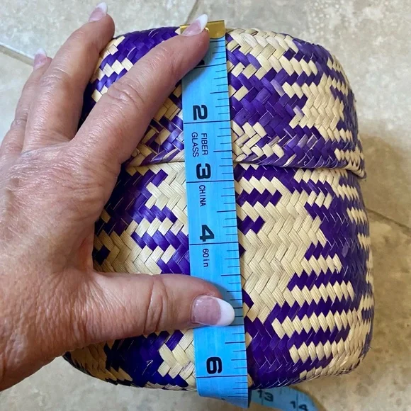 🆕 Handmade Lidded Palm Leaf Basket - Picture 7 of 7